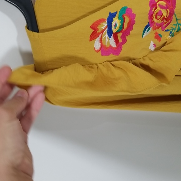 {ODDY} Just Like Mama Embroidered Blouse Size Large - Picture 6 of 14